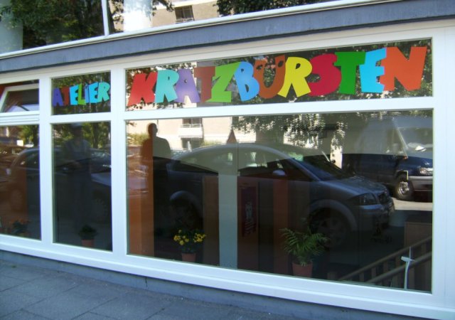 Atelier Kratzbürsten - Unser Raum für Experimentierfreude.